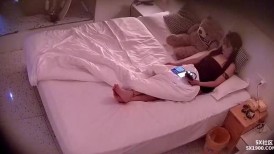 酒店针孔偷拍口活好的外围女接客人_2025-11-05-06-26-36_op
