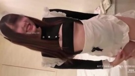 FC2 4828230 [倾诉] 这位绝对不能公开身份的前偶像，为了满足自己的性欲，被迫让她的宅男朋友出轨，并被迫陷入无人知晓的尴尬境地。