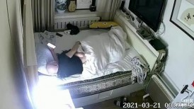 家庭摄像头】超级父女乱伦 女儿回娘家后续-清晰对话”跟你妈的不一样“