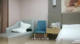 【AI增强】2021-10-06利哥探花之高跟搭配过膝丝袜，利哥化身妇科医生