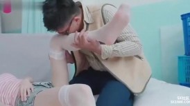 時間靜止混血巨乳學妹慘遭打包盡情舔舐粉色乳頭肉棒無責插入大爆射