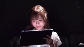 [无码破解]HJMO-704 如果你输掉了残酷的镜子游戏，就会玩一个情色惩罚游戏。这些天真无邪的年轻妻子们从未尝过大阴茎的滋味，她们毫不在意丈夫就在旁边，尽情享受着奶油派性爱！有些...