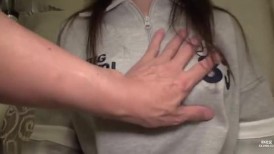 FC2 4835116 [无码] 一个女大学生明明有男朋友，却依然沉迷于新鲜性爱，结果被一个老男人的硬挺阴茎狠狠地灌满了精液！