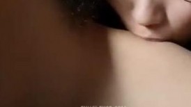 露脸泄密！自拍与女友做爱视频，温柔舔屌眼神迷离，无套啪啪