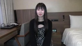 FC2 4838166 [无码] 一位干净利落的黑发美女！她闪亮的眼睛和向上仰望的眼神，在口交时显得格外可爱！齐刘海！虽然她很可爱，但她有点变态，会吞下精液。附赠高清视频