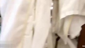 洗浴中心更衣室内部员工偷拍多位美女光溜溜的换衣服