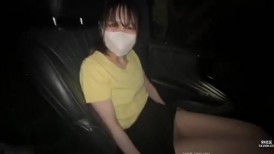 FC2 4838001 [Miyu，21岁] 刚搬到东京的护理系学生在深夜公园的汽车里自慰。她脱下连裤袜，在后座上自慰。