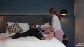 網紅反差女神 師師 性感少婦的出軌體驗_懷疑老公出軌後約小哥哥家中啪啪