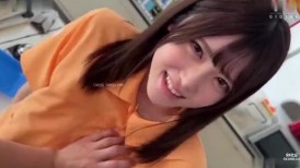 [无码破解]MILK-277 水濑明里是一名性欲旺盛的便利店店员，即使有顾客在场，她也性欲高涨！她在店里到处做爱！