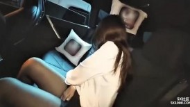 深夜女高管在车内自慰被邻居撞见-寂寞的身体和灵魂干柴烈火-直接开启车震模式-内射女人肥逼里面