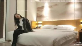 【AI增强】20210105一屌探花_啪啪长发极品女神，尖尖嫩乳上位骑坐翘起屁股后入抽插，操完女的朋友报信赶紧跑路了