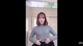 FC2 4850064 ※公共场合猥亵行为 【第一・否] 节假日白天不穿胸罩一名护理系学生被迫袒露乳头四处走动，感到十分尴尬。她的阴道流出爱液，在两次受孕后疯狂地呻吟……