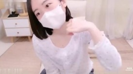FC2 4849107 [腋毛生长观察] 白皙多毛的可爱女大学生腋毛生长观察自慰