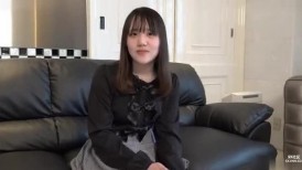 FC2 4838908 【首次限时特价！】18岁，黑发，一丝不苟。JD，四个月前还是处女。她未来的梦想是成为一名新娘。♡<她被一个老男人拍下视频，并第一次体验了奶油派的整个过...