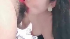东北老铁太实在,礼物到位,把臊情妇按在炕头爆艹壹顿,无套随便干,怀孕了让她老公养