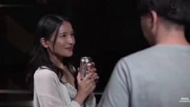 [无码破解]ROE-454 <等你长大了就嫁给我吧。>当初对我说这句话的男孩，如今却成了我女儿的未婚夫……在他宣布婚讯的那晚，我发现自己竟被他成熟的身体深深吸引。吉濑葵