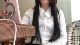 大胆御姐，反差骚母狗【Asia-GoodLuck】户外极限露出，快餐店肉丝开裆脸穴同框自慰抽搐，还要注意旁边人好刺激