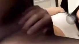 河北眼镜反差少妇，穿上丝袜披上和老公在酒店大战，还要求老公等等得把视频删了可是她没想到不但没删还流出来了5