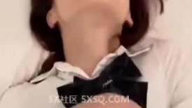 颜值耐看的黄毛精神小妹，戴眼镜穿这开裆丝袜被无套暴力抽插内射，嗲嗲的娇喘声满带感的4