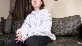 FC2 4857680 [业余初体验] Eri (18岁) 一段简单的业余素颜视频。她平静而淡定地接受了一位中年男子的欲望。