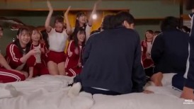 [无码破解]HUNTC-544 学校旅行中，21位可爱的女同学上演了一场400%亲密无间的奶油派后宫狂欢！