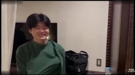 FC2 4861308 处男教科书【真处男！！】本山君第一次和一位知名成人网红发生关系。他紧张得……连正事都做不到哈哈。好不容易进去了，结果做到一半就软了。纯情男孩的第一次尝...