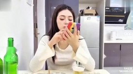 特殊的生日体验，极品美女大秀