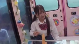 [无码破解]DVMM-365 男女通用监控AV x 魔镜厕所合作企划：当着男友的面被NTR！高中女生第一次尝试<用嘴戴安全套>！尽管羞涩，她还是不用手，用嘴含住一根粗大的阴茎，纯洁...