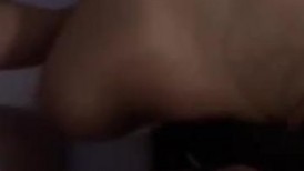 齐刘海巨乳大一新生_被金主包养玩4P_卖力服侍多人_口交骑乘轮番上阵_嫩穴红肿翻开淫水狂喷！