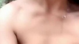 农村小美女，回老家约炮【07水嫩宝宝】饥渴的大叔等候已久，舔逼口交，僻静角落里享受少女的美好