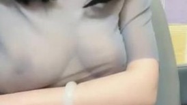 赵老师大奶眼镜数学老师风骚熟女 喜欢吃鸡 面色潮红 喜欢大奶子 眼镜娘 熟女的不要错过1