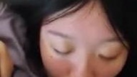 超级清纯可爱的圆脸小萝莉跟男友激情做爱露脸口交被大鸡巴疯狂的抽插全程露脸骚叫不断，不雅视频流出_IMG_20240417_030117_1080p