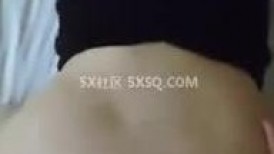 超级清纯可爱的圆脸小萝莉跟男友激情做爱露脸口交被大鸡巴疯狂的抽插全程露脸骚叫不断，不雅视频流出_IMG_20240427_213923_1080p
