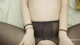 【原档泄密】伊犁师范热丽娜被男友调教成阿黑颜母狗，疯狂乘骑马力全开 高清无水印原档2