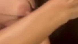 日本95后知名AV女郎【水川堇】和百合閨蜜一起相互戴假雞巴狂草真是過瘾