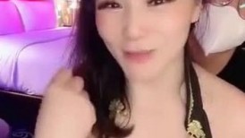 绿帽淫妻木瓜奶超大肥臀首次4P啪啪