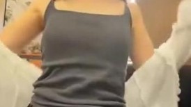 真实户外勾搭能手 KTV勾搭服务员 极品翘臀大长腿 美乳嫩穴