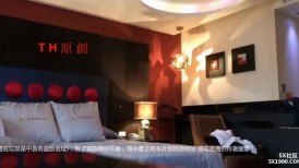疯传疑似大咖网红【波特王】开房约炮外围名媛模特很带感各种体位抱起来曰全程无尿点~