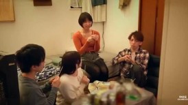 [无码破解]AWAW-022 第一次和两男两女同事在家喝！喜欢的女生被学长抢走了，但我沮丧时的勃起却意外地带来了意想不到的好运！？