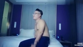【AI增强】赵总寻花精品作之清纯校园女神第1部0628仅一场情趣扮演装老师全场淫叫逼逼湿听译字幕