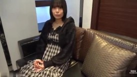 FC2 4915846 [6月26日前1290pt] [首次拍摄] [三次激烈镜头] E罩杯美女，服装店店员。<我可以回家吗……？>在特定条件下拍摄顺利完成。他拍打着她紧致的...