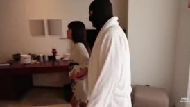 FC2 4918663 [无码] 本月最受欢迎女孩！一位拥有惊艳外貌和精湛按摩技巧的顶级按摩师，为一位法国游客提供奢华的私人服务。[海外版] 附赠特典。