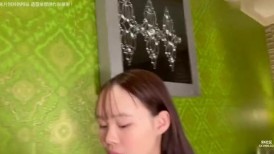 FC2 4918326 [限时5天！] [你会爱上她突然绽放的笑容，以及那诱人的黑色长发] 宛如女神般的18岁少女Hitomi泪流满面！她第一次体验超过20厘米的巨根，达到高...-4