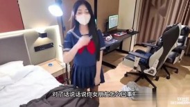 喵嘰小糯 玩遊戲還是玩肉棒 色情陪玩的甜蜜陪伴 嫩穴猛夾肉棒騎乘榨汁 深插被子宮頸咬住中出