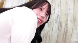 FC2 4925354 7号前1490pt！！[首次] 超大号新人！ 主视频全脸曝光（未处理）她决定以<果汁王>的身份在FC2出道。