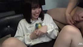 FC2 4925840 [初次拍摄/两次射精] 这女孩太危险了！一场性爱大战开始了，一位皮肤白皙、身材火辣的裸体美女，可爱至极，却也是个性爱狂魔。摄影师按捺不住，瞬间勃起。她...