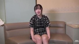 FC2 4932730【无码】一位来自乡下的纯洁少女！她无比坦率可爱，而且体毛浓密，超级性感！吞精，内射 *附赠高清视频*