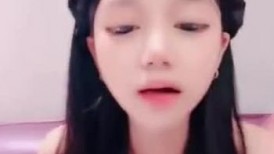 新人校花下海 小小的骚骚的【瑶瑶宝贝】娇小美乳大长腿 粉嫩逼逼极品翘臀 道具自慰流淫液 过瘾 (3)